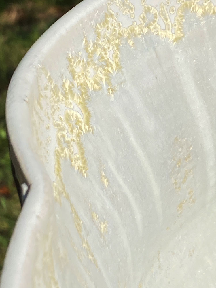 Keramik in Gothic Look mit Kristallglasur Einzelstück von Katrin Heinrich Keramik Oderbruch