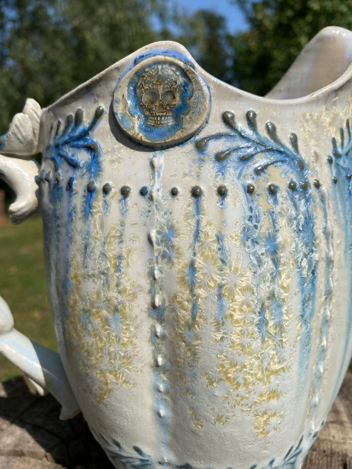 Keramik in Gothic Look mit Kristallglasur Einzelstück von Katrin Heinrich Keramik Oderbruch