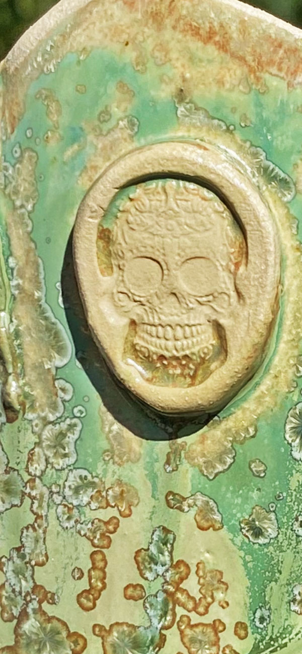 Keramik in Gothic Look mit Kristallglasur Einzelstück von Katrin Heinrich Keramik Oderbruch