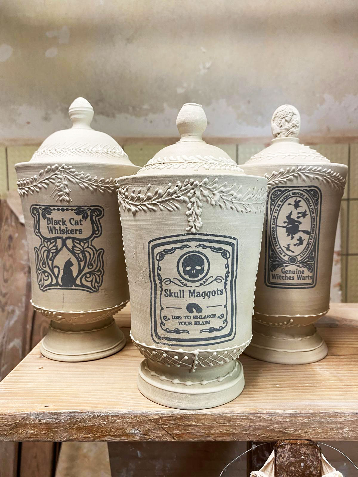 Keramik in Gothic Look mit Kristallglasur Einzelstück von Katrin Heinrich Keramik Oderbruch