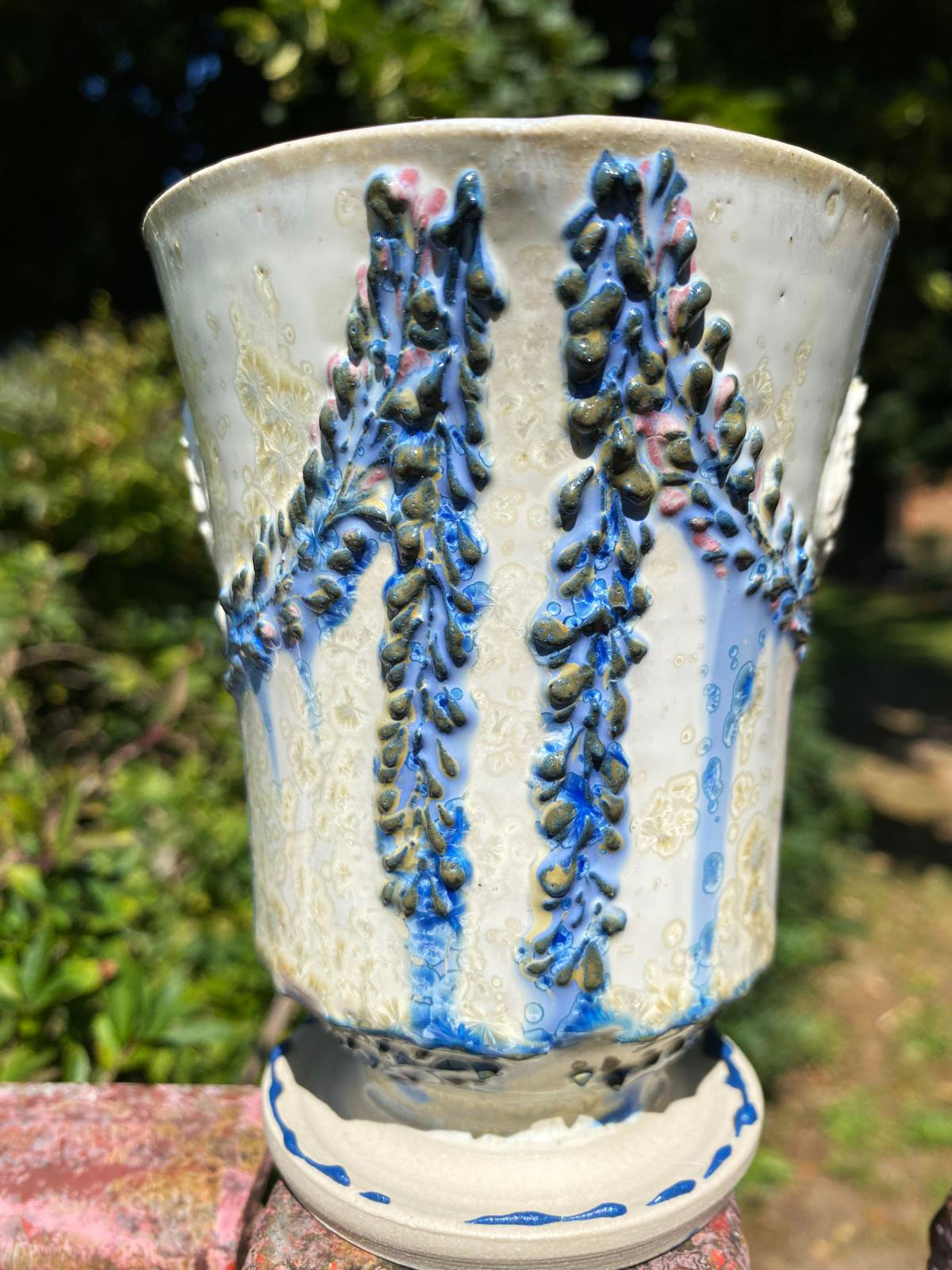 Keramik in Gothic Look mit Kristallglasur Einzelstück von Katrin Heinrich Keramik Oderbruch