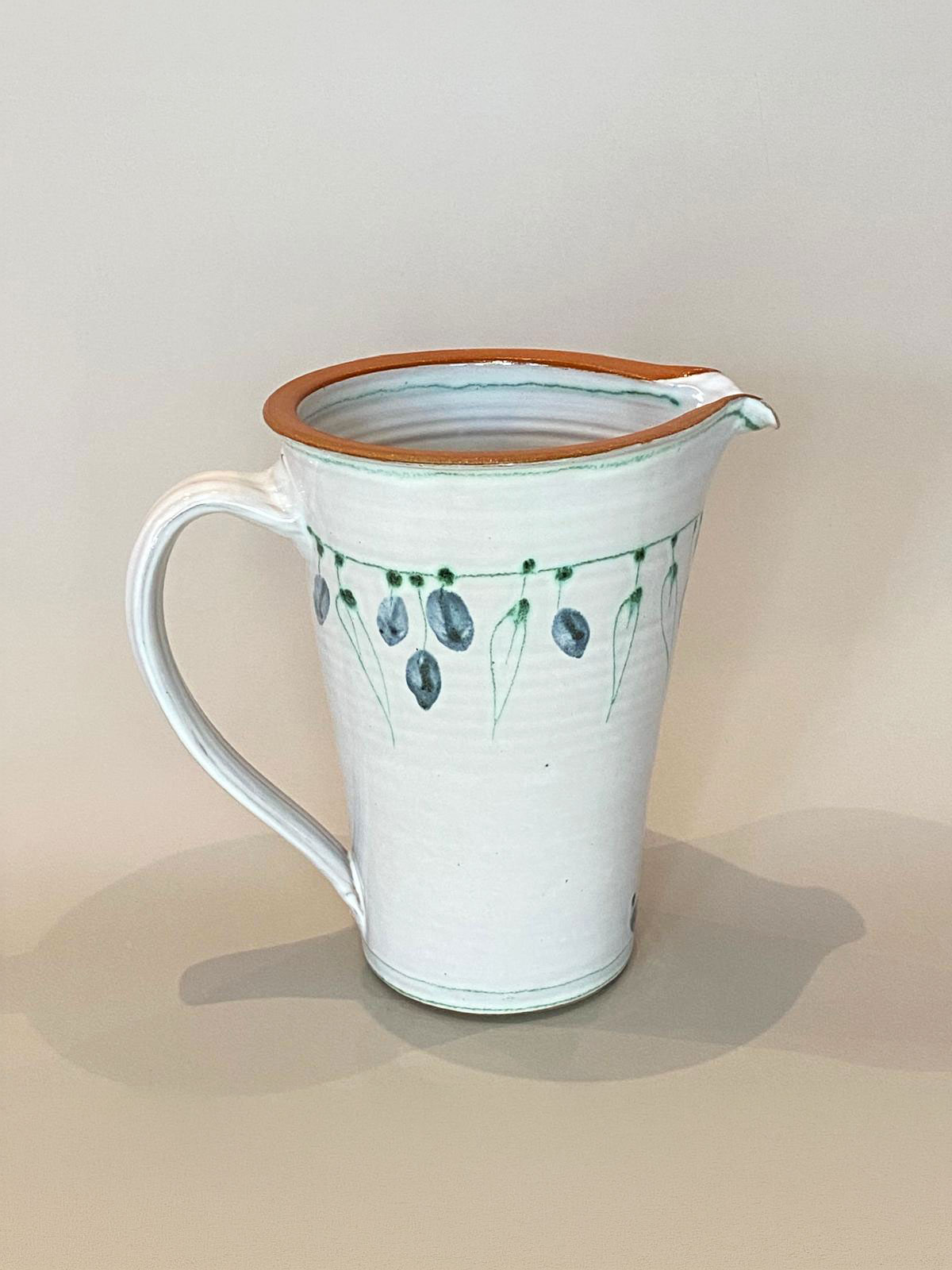 Töpferware mit Oliven-Dekor