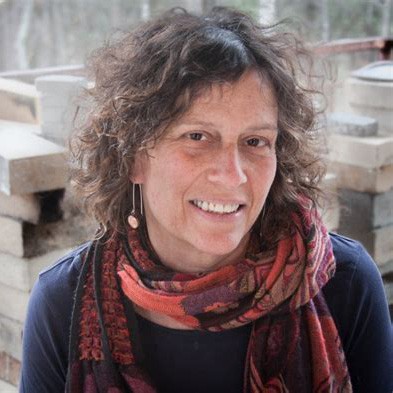 Leah Leitson, Keramikkünstlerin & Pädagogin aus Asheville, North Carolina